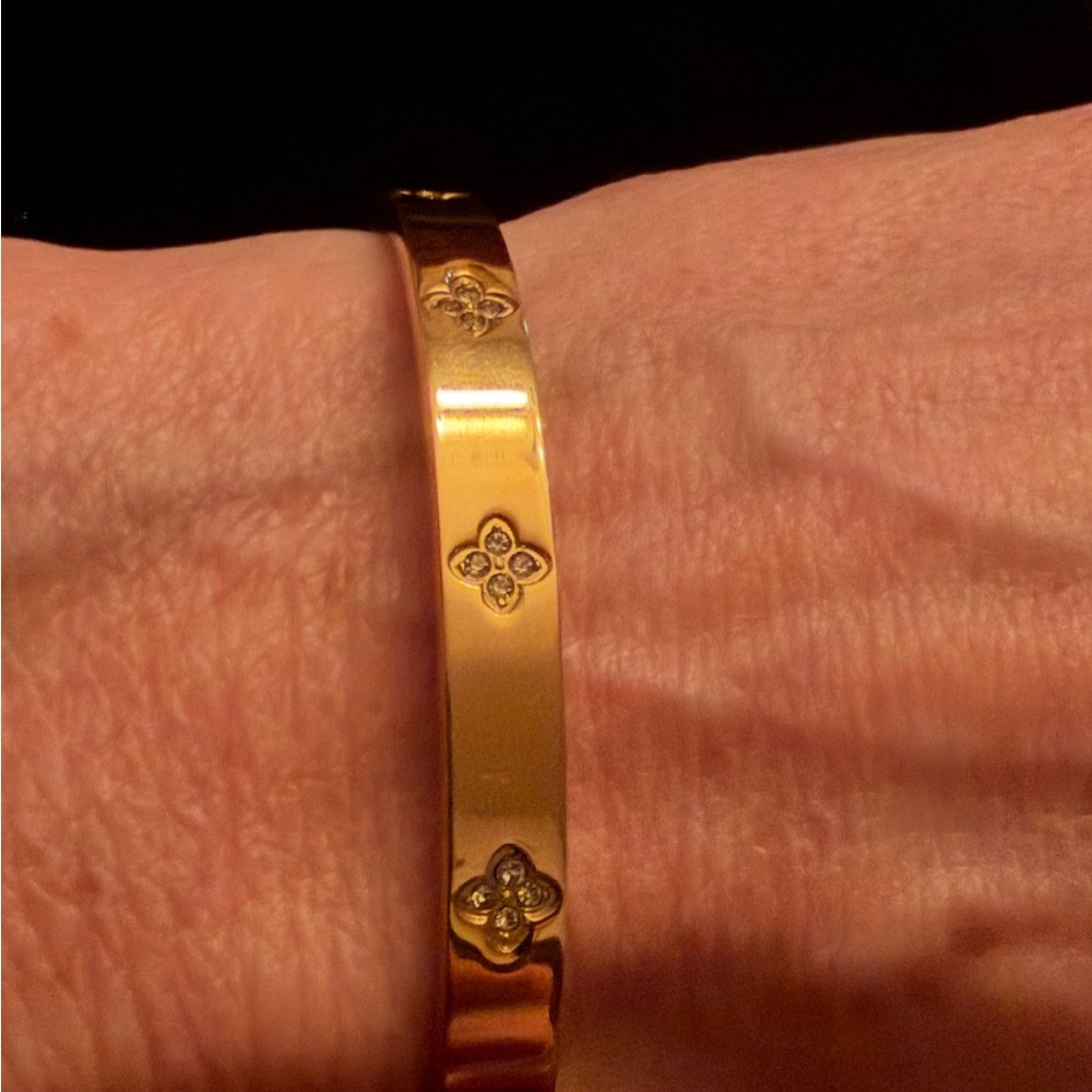 Gold tone, clover cuff bracelet